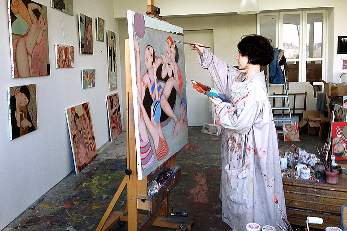 Cécile Veilhan, artiste peintre, exposant à la galerie Artis de Pont-Aven